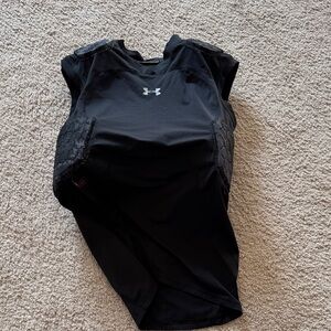 Men’s Under Armour Gameday Pro 5-Pad Football Top